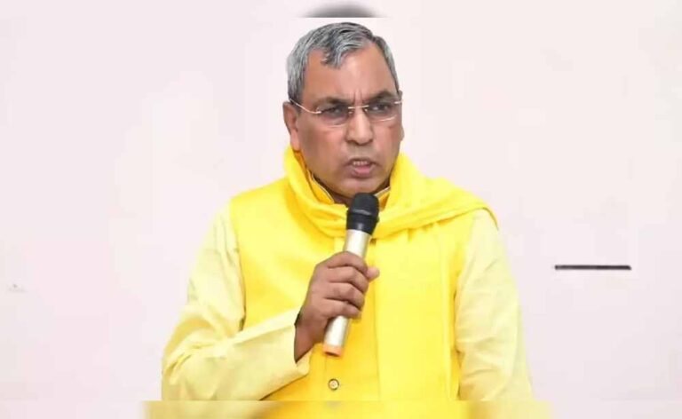 यूपी संवाद में किसानों की आय बढ़ाने, आधुनिक तकनीक, सरकारी योजनाओं और बाजार से जुड़ाव पर चर्चा