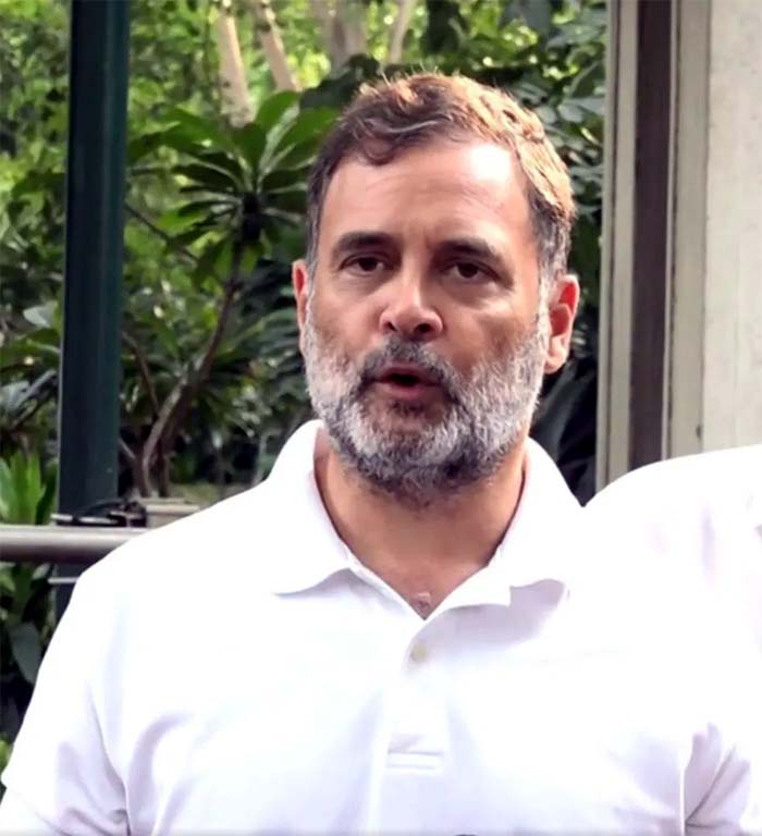 राहुल गांधी के खिलाफ महिला पत्रकार की शिकायत, बदसलूकी का आरोप
