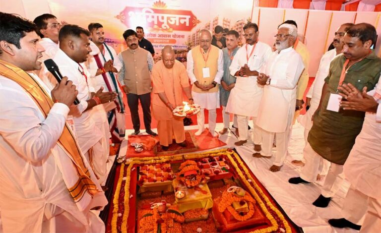 अतीक के गढ़ का नाम बदलेगा, अब कहलाएगा कृष्ण पुरी